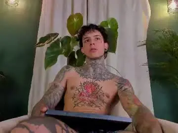 Chaturbate Free Porn Cam of aron_ford