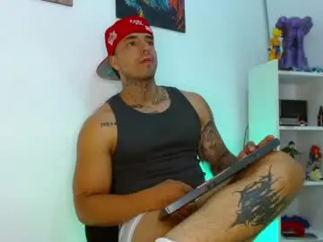 Chaturbate Live Sex Cam of darius_phoenix