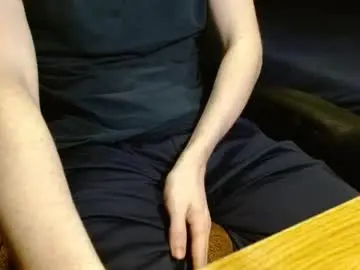 Chaturbate Free Porn Cam of readytocum90