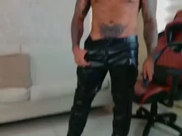 Chaturbate Watch Live Sex Cams of chris_reilly