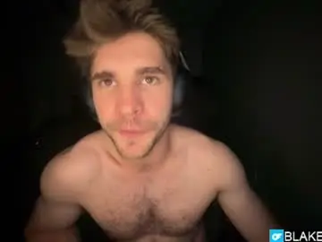 Chaturbate Free Porn Cam of blakemiles2
