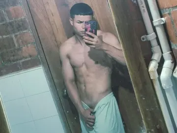 Imlive Watch Live Sex Cams of alexander_Cr