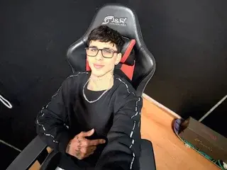 Streamate Free Porn Cam of DanntheStiff67