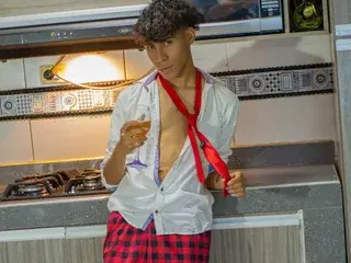 Streamate Adult Webcam of hugearmound