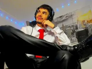 Streamate Adult Webcams of BRAYHAMBROWN