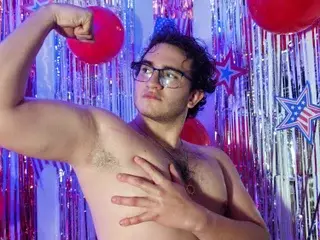 Streamate Sex Cam of DYLAN_SOLER