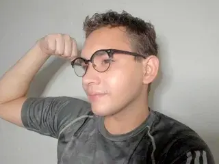 Streamate Free Live Porn of zackchandler