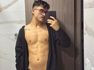 Streamate Adult Video Chat of alexxxx_dicker