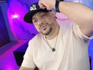 Streamate Live Sex of Bigass_Bear
