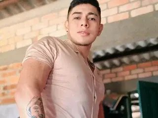 Streamate Free Porn Cam of Frank33