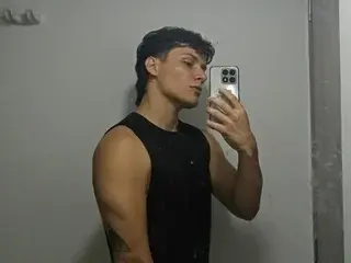 Streamate Live Sex Cam of Zayn_clausen