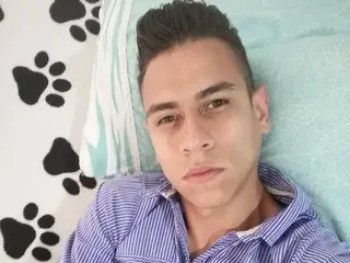 Streamate Nude Webcam of candyboy21
