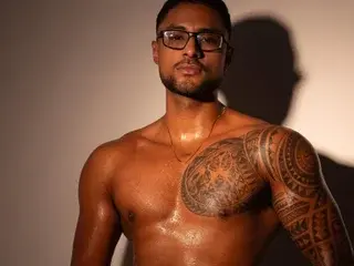 Streamate Sex Chat of Liam_Garcia