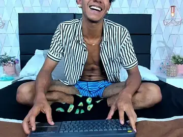 Stripchat Free Porn Cam of MarckThompsonn