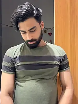 Stripchat Live Sex Cam of Royalboy_03