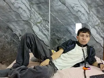 Stripchat Live Porn of NoahWalker__