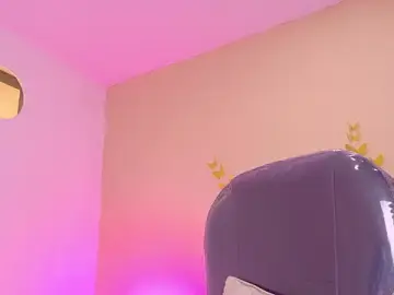 Stripchat Live Sex Cam of Nascary_Fox