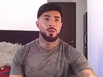 Stripchat Live Porn of andrea_de_lucaa