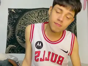 Stripchat Free Porn Cam of Andy_Belier23