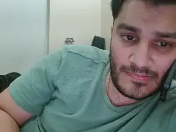 Stripchat Free Live Porn of robintoit