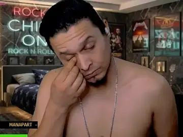 Stripchat Live Sex Cam of chino_roz