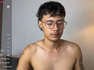Stripchat Sex Cam of LeaneSeb