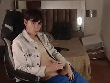 Stripchat Free Live Porn of Ashboy_1