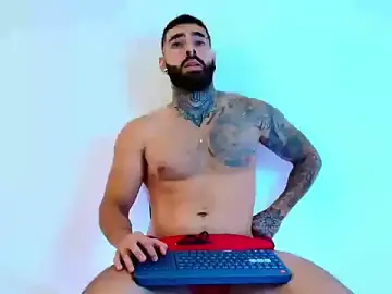 Stripchat Live Sex Cam of silvano_torres