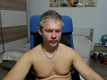 Stripchat Live Sex Cam of RobbyShawz