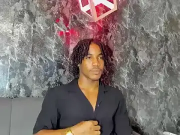 Stripchat Free Live Porn of axel_silva4