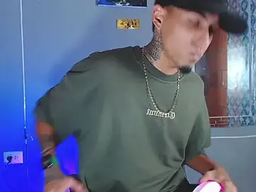 Stripchat Free Porn Cam of Liam_lee