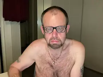 Stripchat Live Sex Cam of FABIOGLASSES