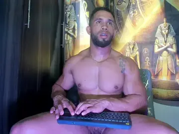Stripchat Free Porn Cam of Massimo_Cruz