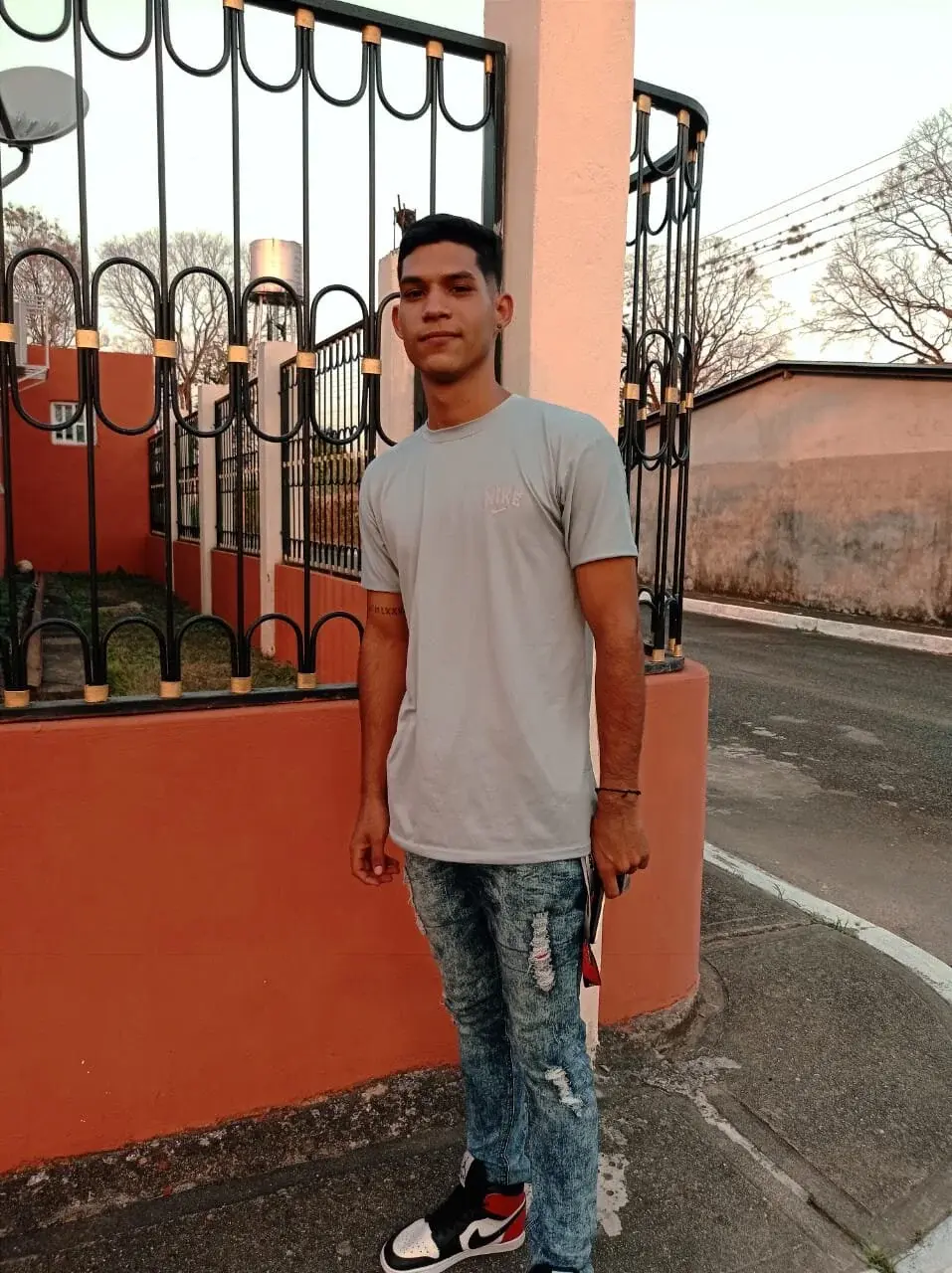 tanned_boy