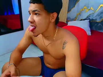 Stripchat Sex Cam of bick_jhonn
