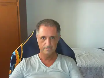 Stripchat Adult Webcam of lliuk70mi