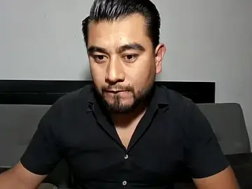 Stripchat Sex Cam of youmanhorny