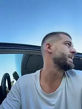 Stripchat Free Live Porn of Pablo_Hornyguy95