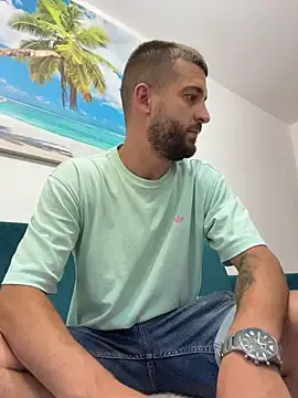 Stripchat Live Porn of Pablo_Hornyguy95
