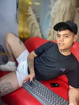 Stripchat Adult Webcam of samael_betancurt7