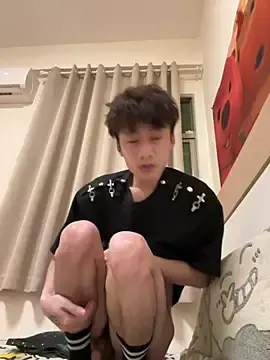 Stripchat Free Porn Cam of sexyboy-3525