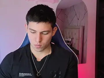 Stripchat Live Sex of JamesCr_