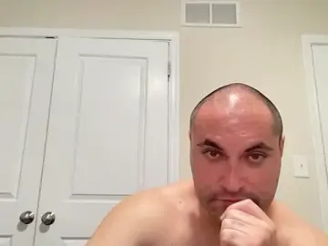 Stripchat Sex Cam of SluggishChase99