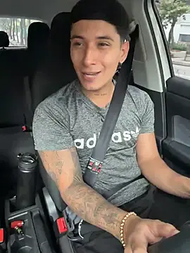 Stripchat Free Live Porn of SexxxySquirterStev777
