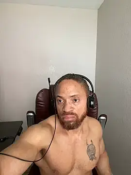 Stripchat Sex Cam of Fathero1time