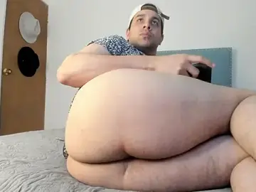 Stripchat Live Sex of Latin_boy_surprisee