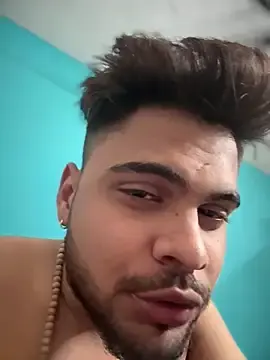 Stripchat Live Sex Cam of hornyypromaxx