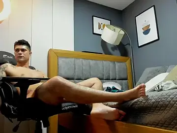 Stripchat Live Sex Cam of axel_zei