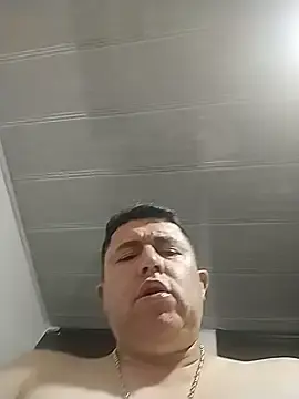 Stripchat Free Porn Cam of BigCristh79