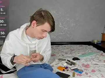 Stripchat Live Porn of ERICK__DEEN